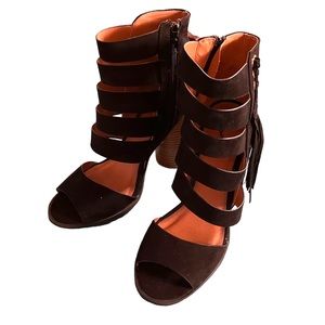 Qupid Women's Dressy Black Suede Strappy Platforms Shoes Women's Size 7